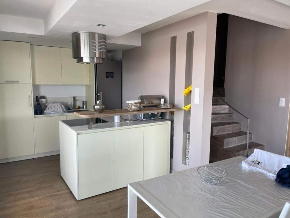 Marina Vue Apartment